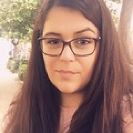 Evelina Slavova headshot